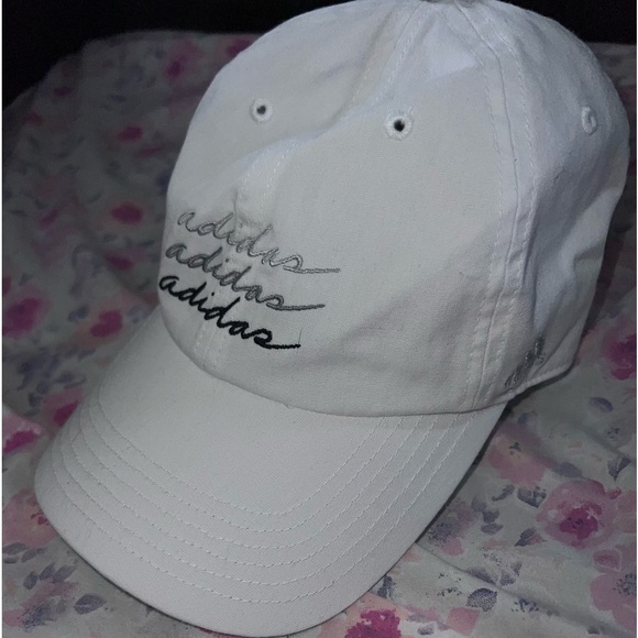 Adidas Aeroready logo Snow White baseball cap hat - Picture 1 of 8
